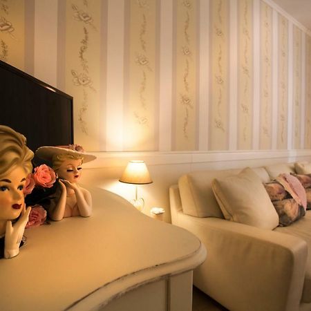 Casa Di Charme "Rosa-Rosae" Lägenhet Verona Exteriör bild