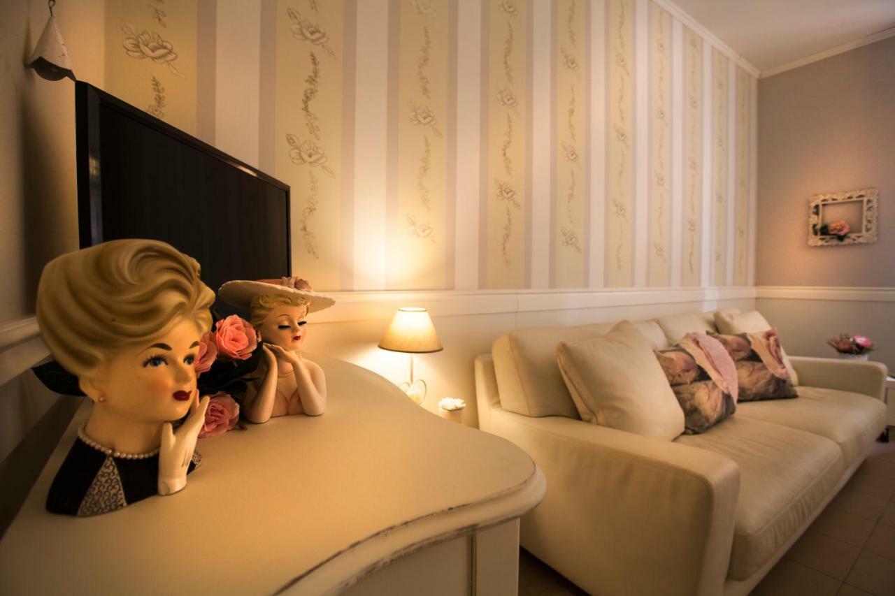 Casa Di Charme "Rosa-Rosae" Lägenhet Verona Exteriör bild