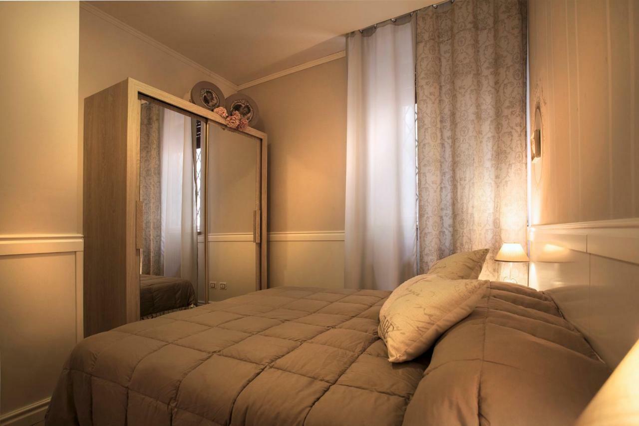 Casa Di Charme "Rosa-Rosae" Lägenhet Verona Exteriör bild